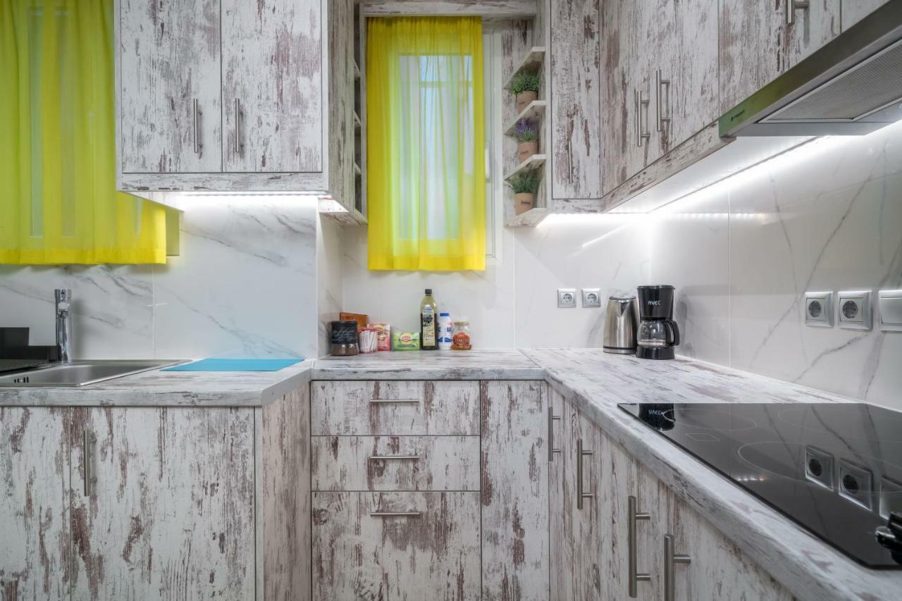 Modern & Stylish Apt At The Heart Of Athens Apartment Екстериор снимка
