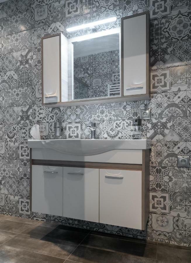 Modern & Stylish Apt At The Heart Of Athens Apartment Екстериор снимка