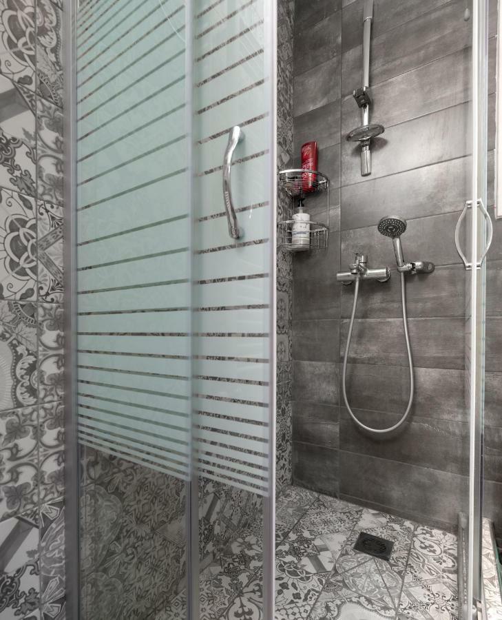 Modern & Stylish Apt At The Heart Of Athens Apartment Екстериор снимка